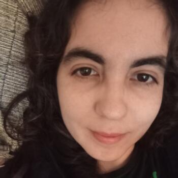 Canguro en Alicante: Yas