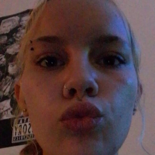 Babysitter in Mandurah: Crystal