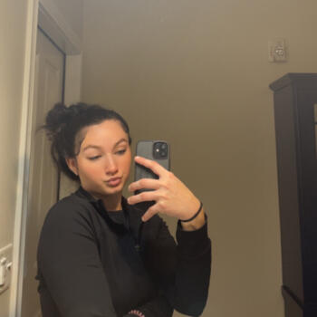 Babysitter in Conyers: Lacy