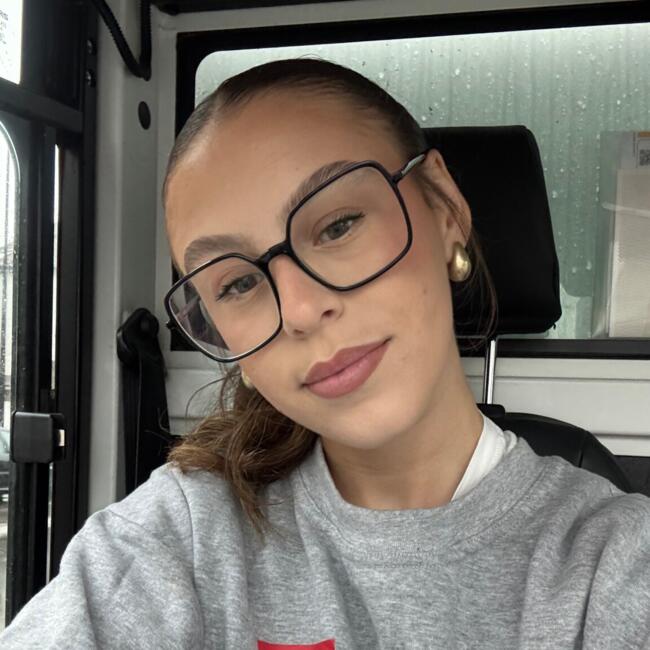 Babysitter in Beuvrages: Luna