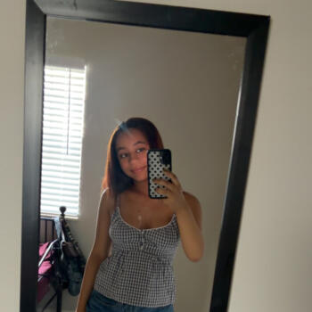 Babysitter in Pensacola: Olivia