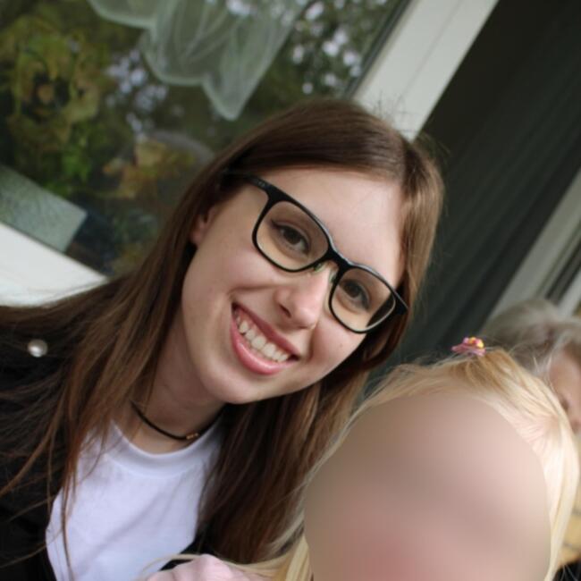 Babysitter in Bornheim: Julina