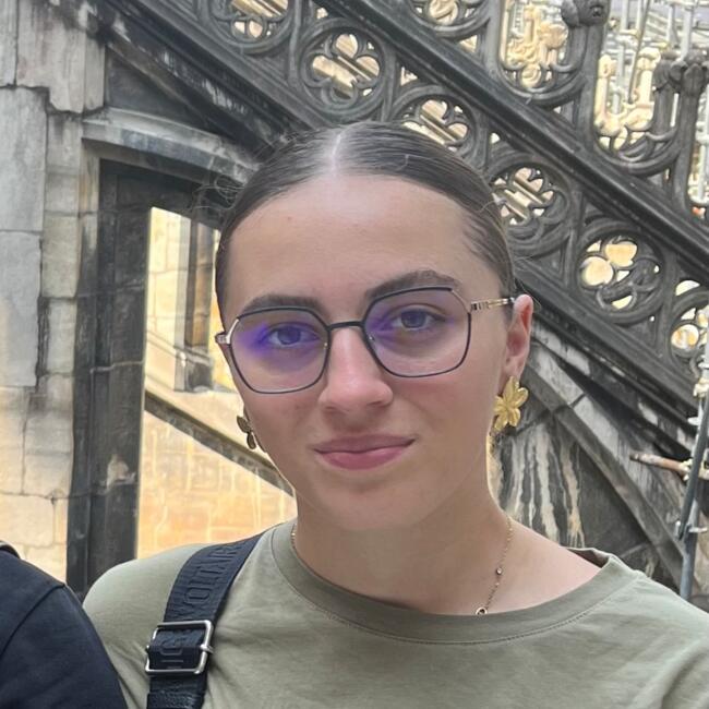 Babysitter in Annecy: Niki