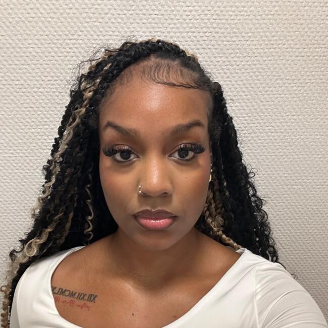 Babysitter in Differdange: Varela