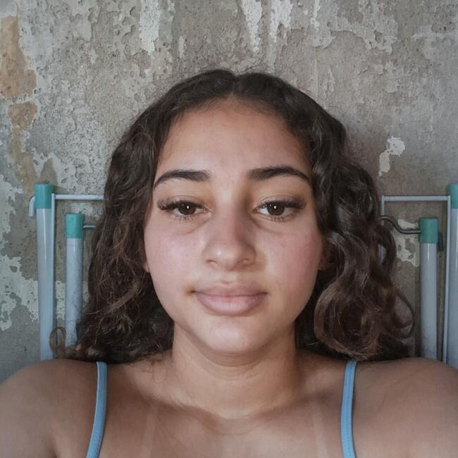Babysitter in Magé: Sara