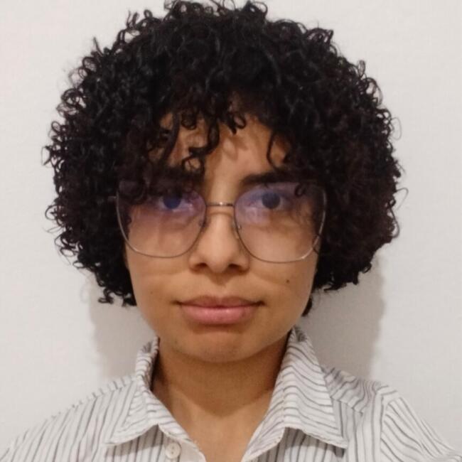 Babysitter in Ílhavo: Andrea Valentina