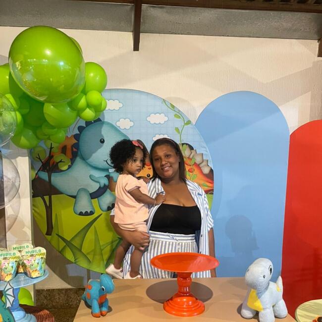 Emprego de babá em Sete Lagoas: Sabrina