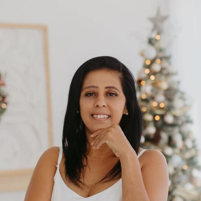 Babysitter in Canoas: Vania