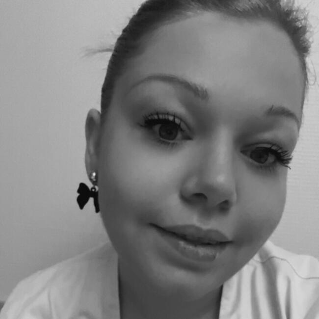 Babysitter in Beaugency: Laura