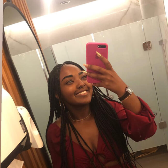 Babysitter in Petrópolis: Manuela