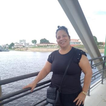 Babysitter Manaus: Joana