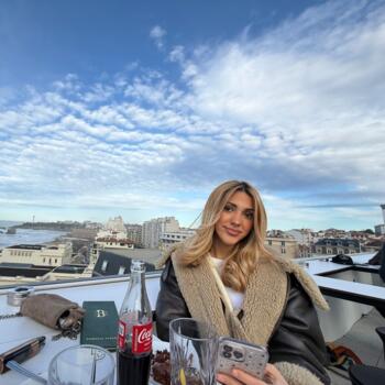 Babysitter in Biarritz: Uma
