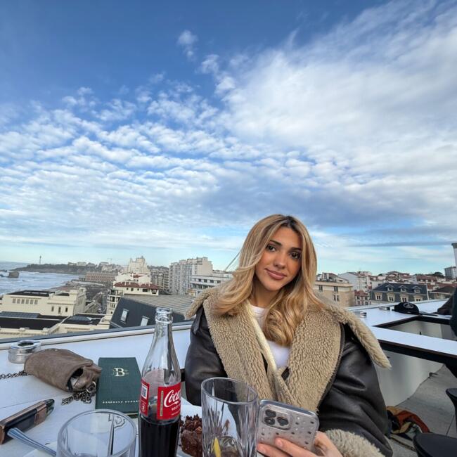 Babysitter in Biarritz: Uma