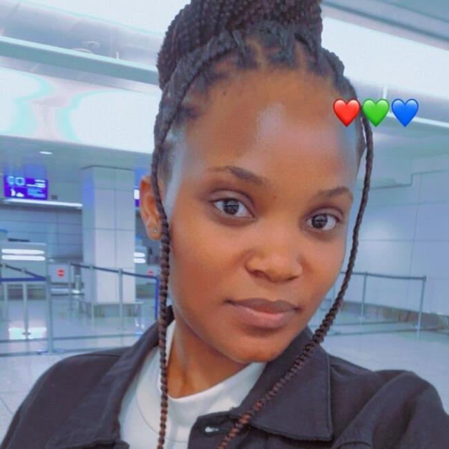 مربية أطفال في دبي: Shamirah