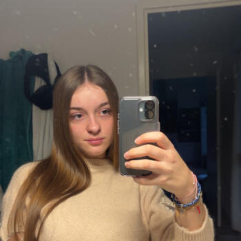 Babysitter in Reims: Célia