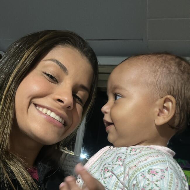 Babysitter in Pescaria Brava: Ana clara