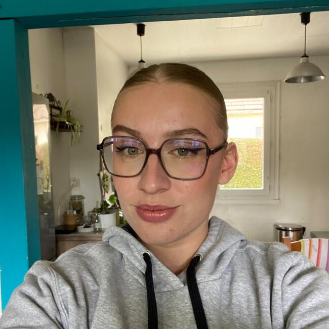 Babysitter in Agneaux: Valentine