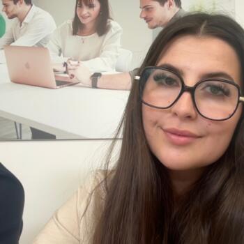 Babysitter in Oeiras: Sabrina