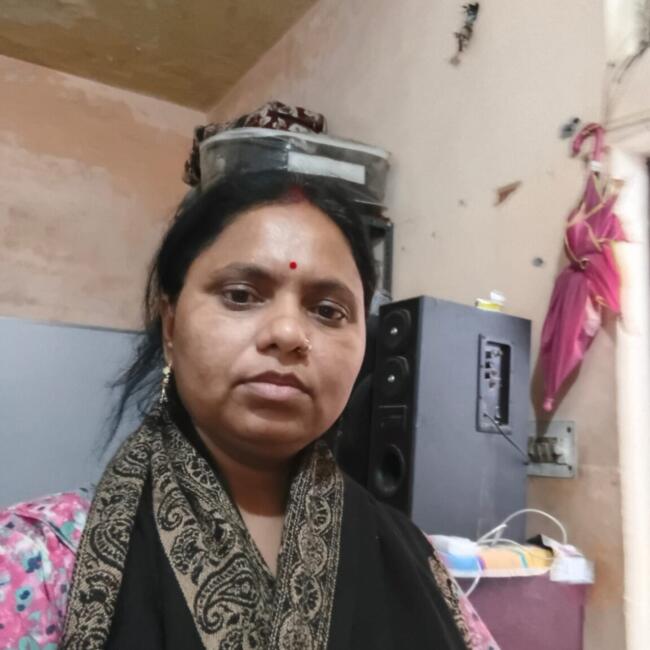 Babysitter in New Delhi: Shalini