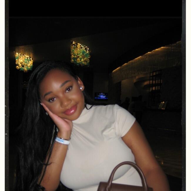 Babysitter in Amersfoort: Angelisa josephia