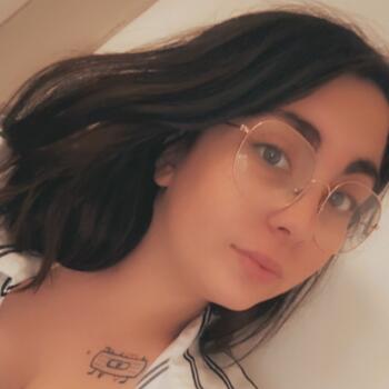 Babysitter in Auneuil: Aurore