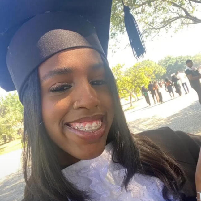 Babysitter in Mesquita: Vitória