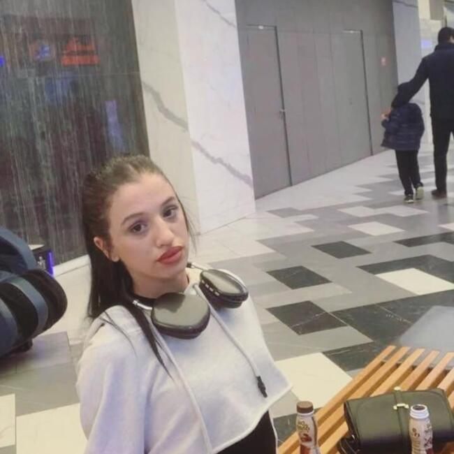 Babysitter in El Mourouj: Elaa