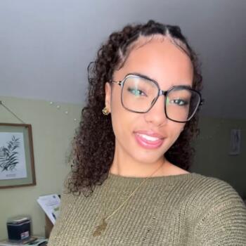 Babysitter Chaingy: Kissya