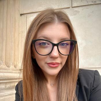 Bonă în Tomeşti: Stefania