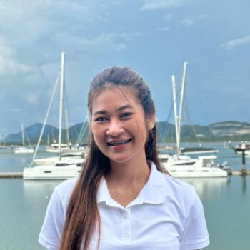 Babysitter in Cairns: Ailyn