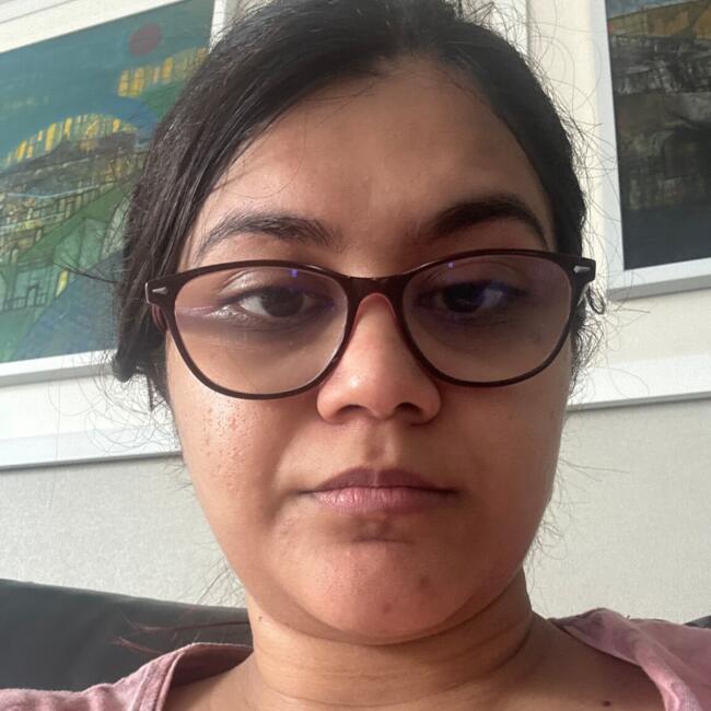 Surat में बेबीसिटिंग की नौकरी: Nupoor