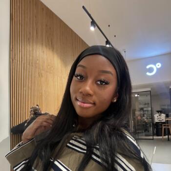 Babysitter Amsterdam: Chanel