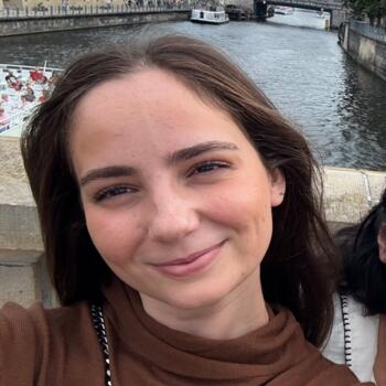Babysitter in Cluj-Napoca: Yasmine