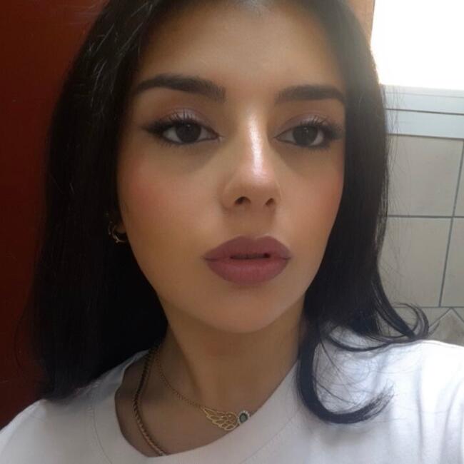 Lefkoşa bölgesinde bebek bakıcısı: Alina