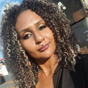 Babá em Cambé: Latara