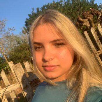 Babysitter in Ponta Porã: Larissa machado hammes