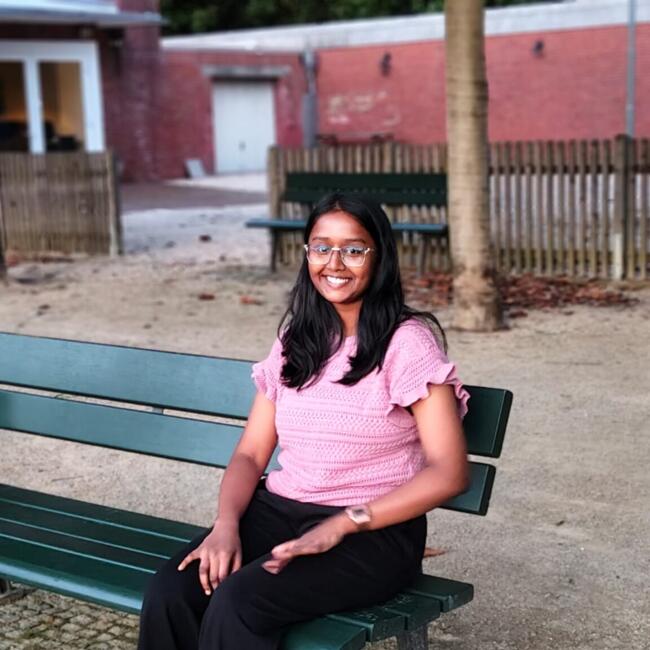Babysitter in Wilhelmshaven: Jeeshitha