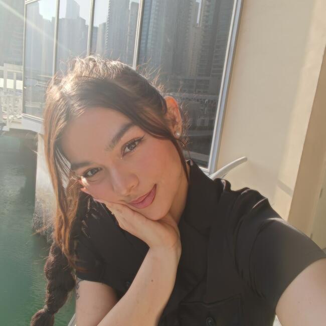 Babysitter in Dubai: Jessica
