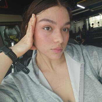 جليسة أطفال دبي: Jessica