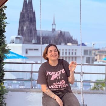 Babysitter in Dresden: Genesis capote