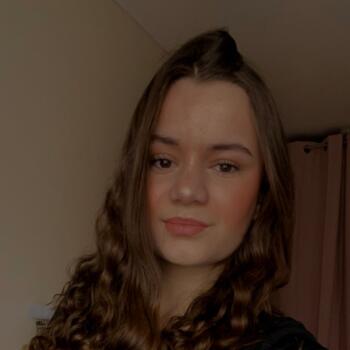 Babysitter in Bâgé-le-Châtel: Clara