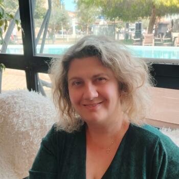 Babysitter στην περιοχή Μεταμόρφωση: ΕΥΑΓΓΕΛΙΑ