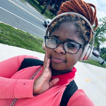 Babysitter in Suitland: Makaia