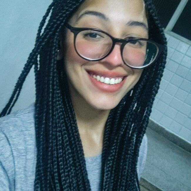 Babá em Florianópolis: Camila