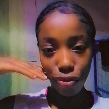 Nanny in Nairobi: Frikish moon