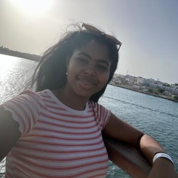 Babysitter in Santo Domingo: Angeline