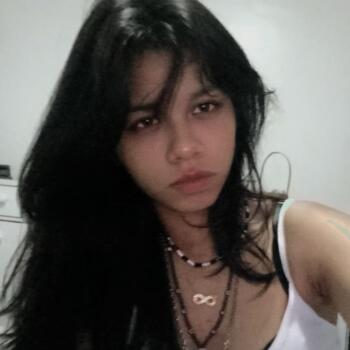 Babysitter Manaus: Leticia