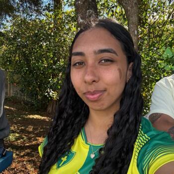 Babysitter in São João del Rei: Emilly