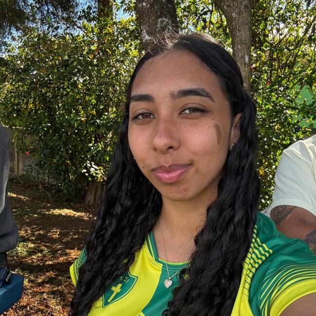 Babysitter in São João del Rei: Emilly