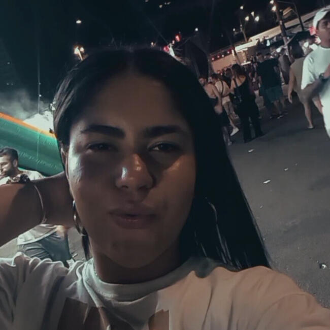 Babysitter in São Paulo: Camila